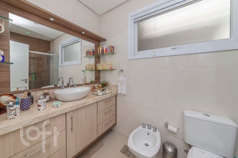 Image 19 - 272129